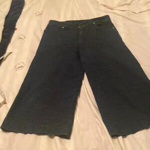 7 For All Mankind wide leg Capri jeans pant dark wash size 30.